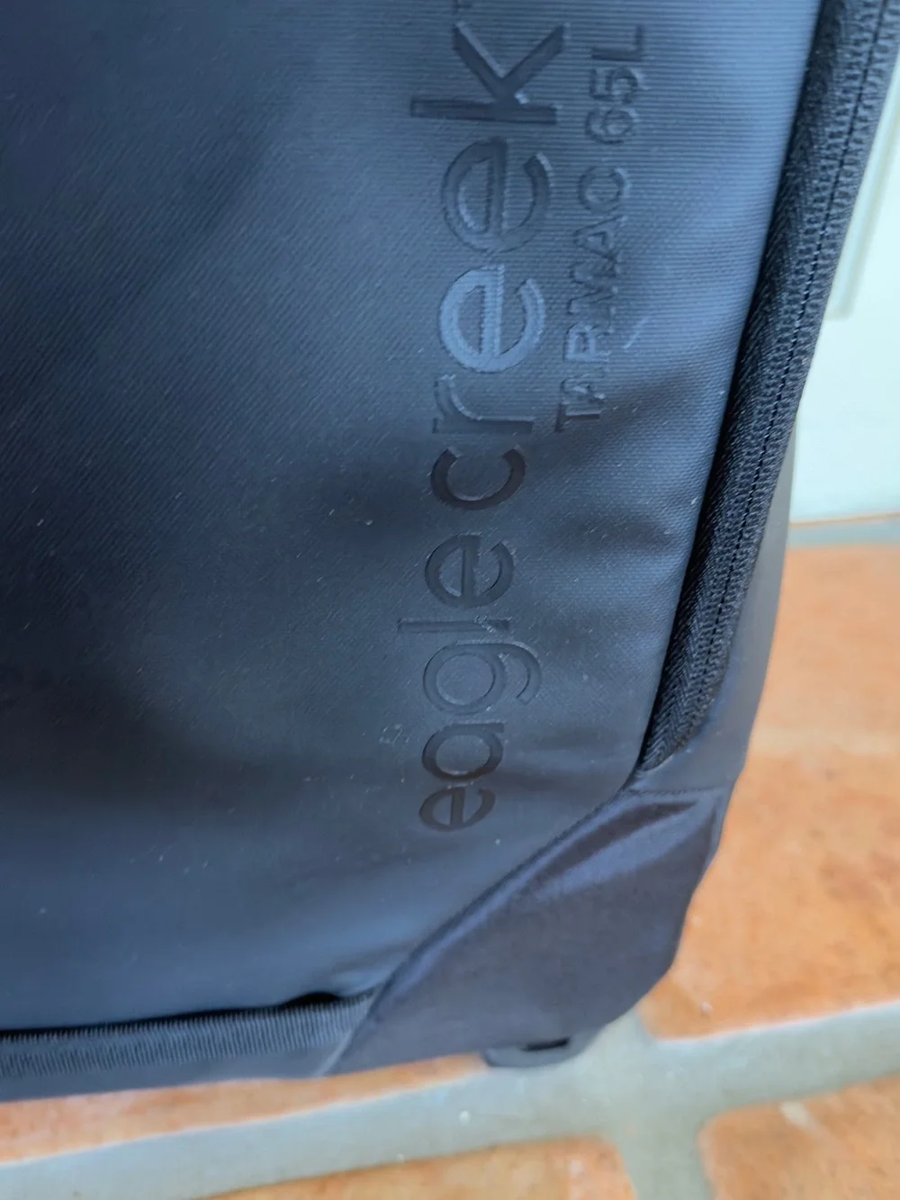 NEW Eagle Creek Tarmac XE 65L 2-Wheel Suitcase | Black